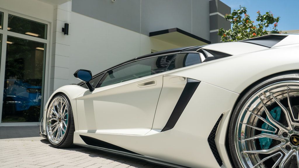 2014 Lamborghini Aventador 2dr Convertible 50th Anniversario - 22875851 - 21