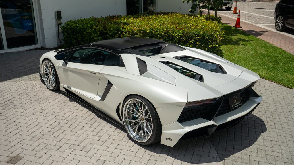 2014 Lamborghini Aventador 2dr Convertible 50th Anniversario - 22875851 - 23