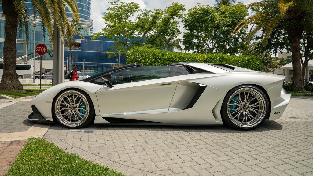 2014 Lamborghini Aventador 2dr Convertible 50th Anniversario - 22875851 - 28