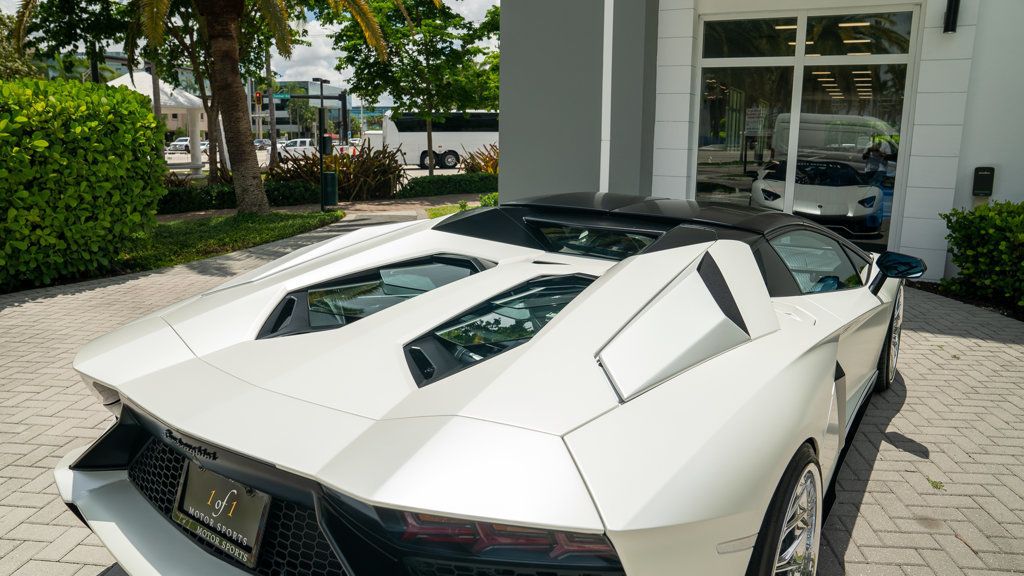 2014 Lamborghini Aventador 2dr Convertible 50th Anniversario - 22875851 - 44