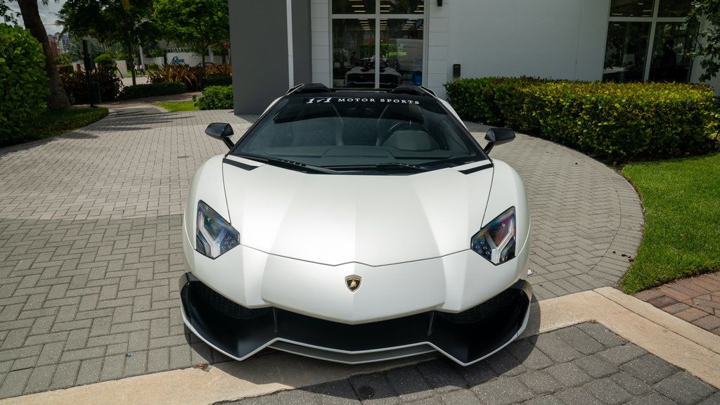 2014 Lamborghini Aventador 2dr Convertible 50th Anniversario - 22875851 - 4