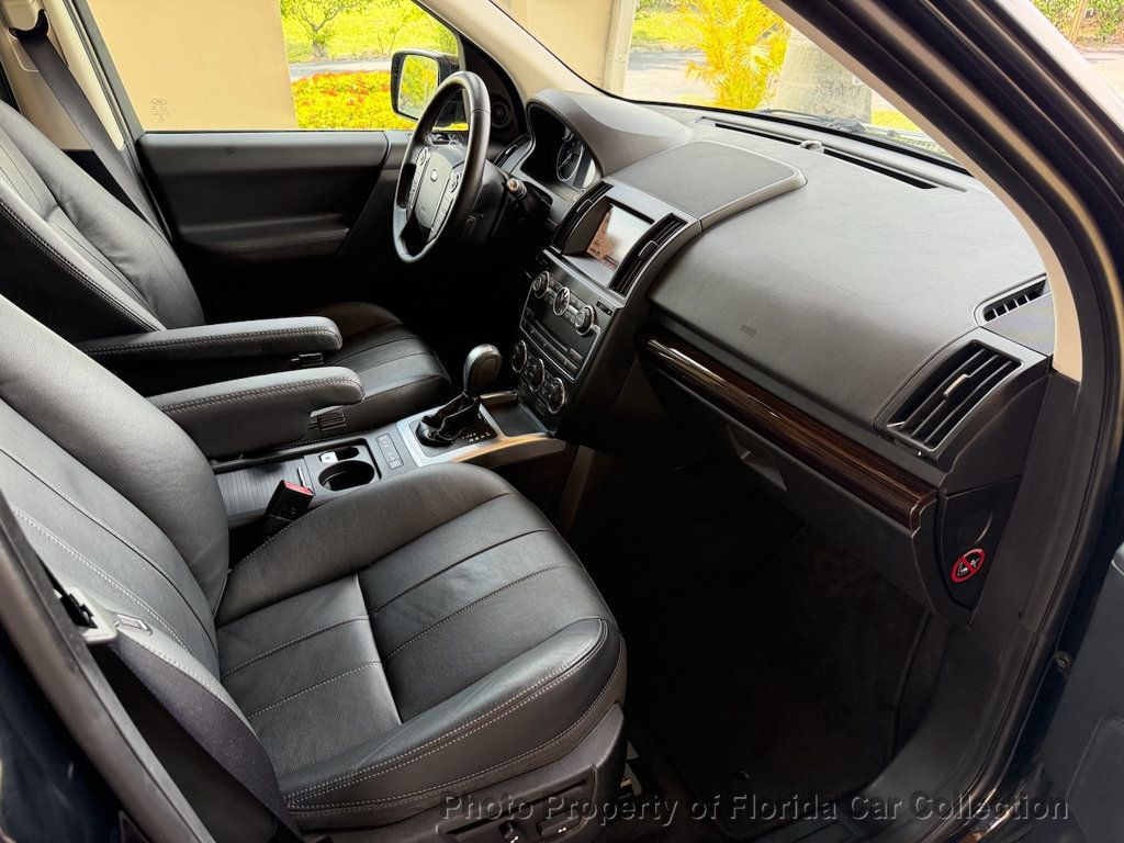 2014 Land Rover LR2 4WD/AWD - 23050525 - 34