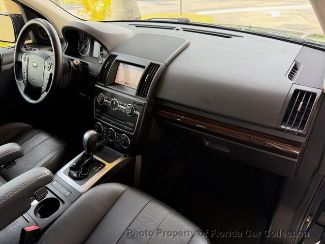 2014 Land Rover LR2 4WD/AWD - 23050525 - 45