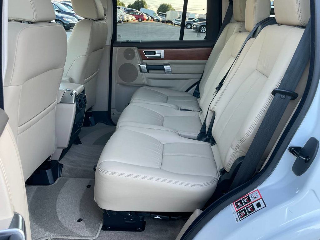 2014 Land Rover LR4 HSE photo 9