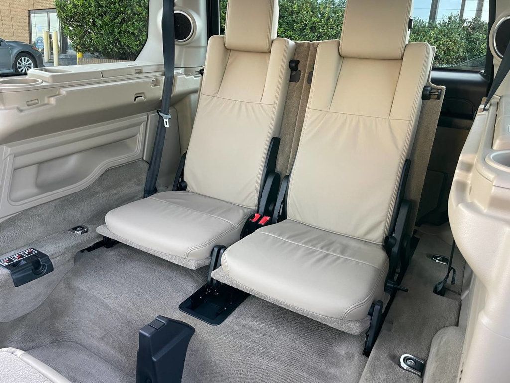 2014 Land Rover LR4 HSE photo 11