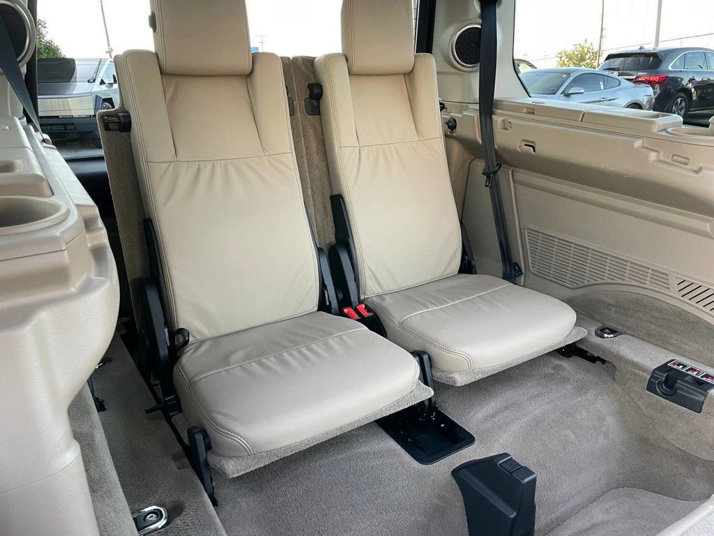 2014 Land Rover LR4 HSE photo 12