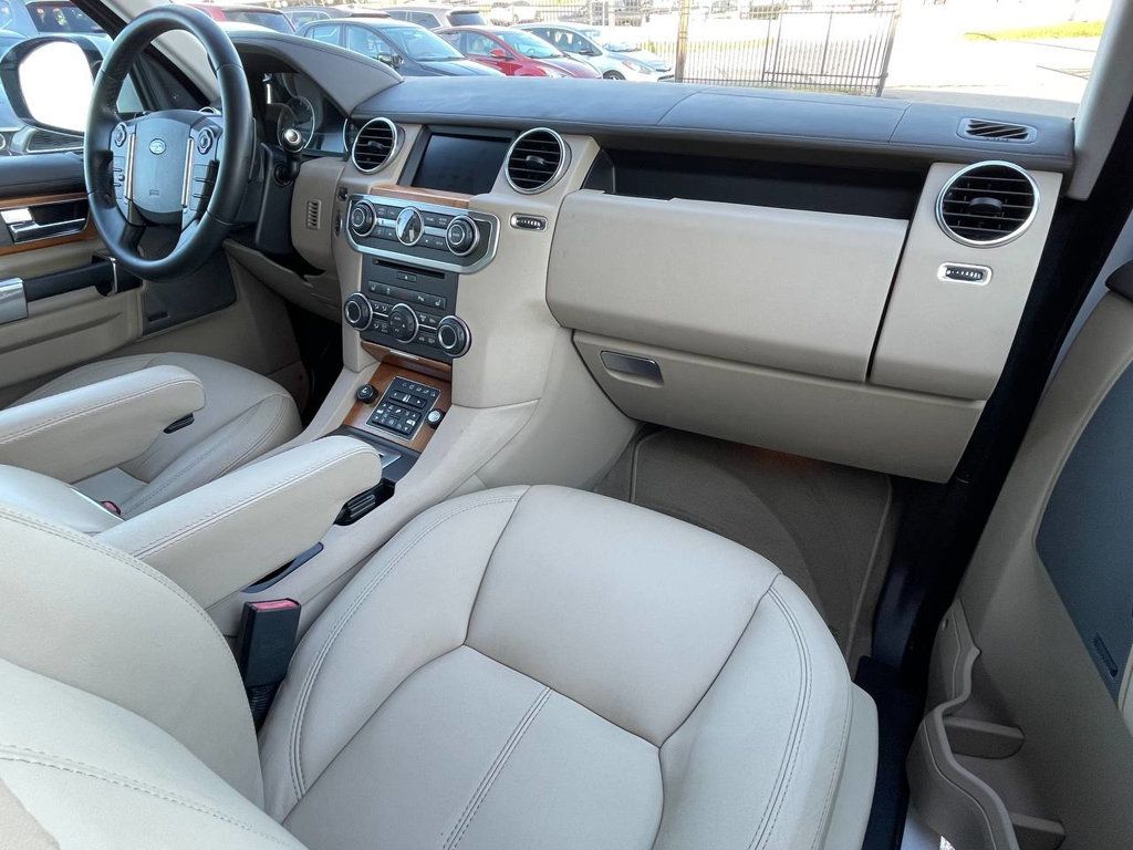 2014 Land Rover LR4 HSE photo 14