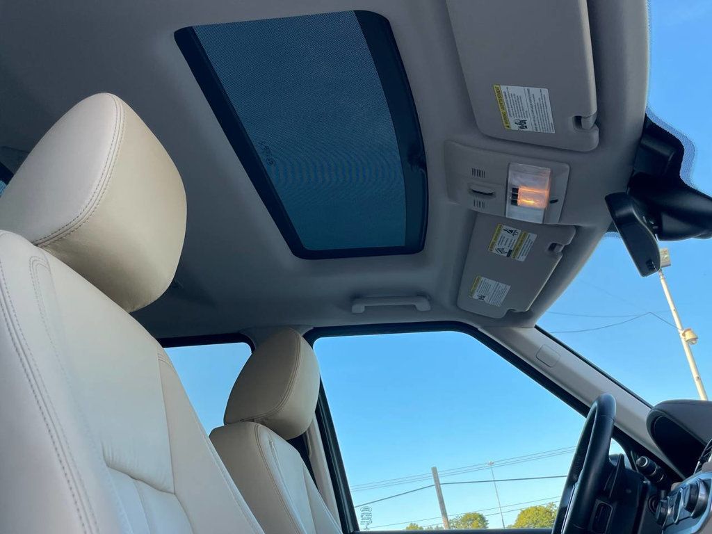 2014 Land Rover LR4 HSE photo 20