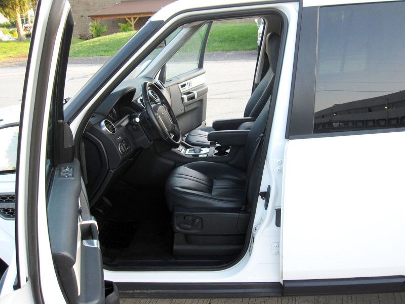 2014 Land Rover LR4 HSE photo 18