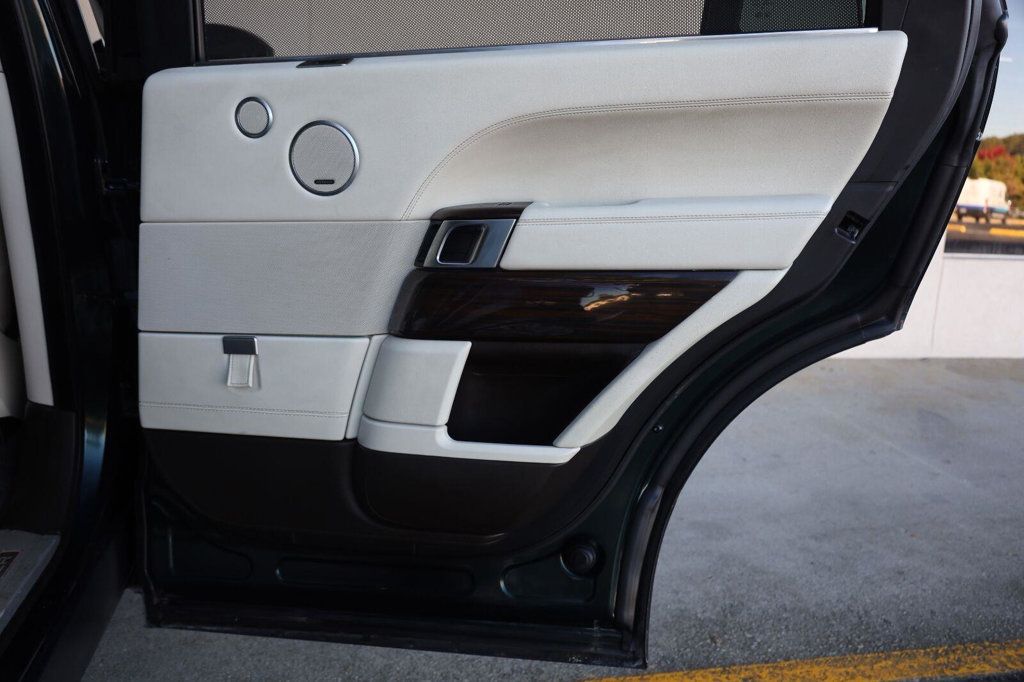Land Rover Range Rover photo 24