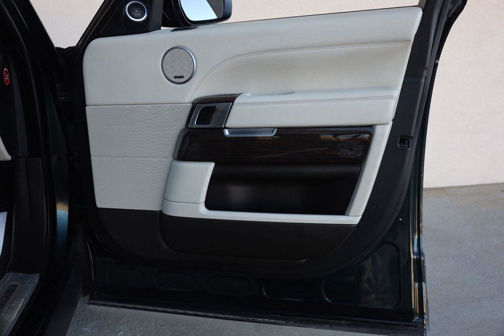 Land Rover Range Rover photo 29