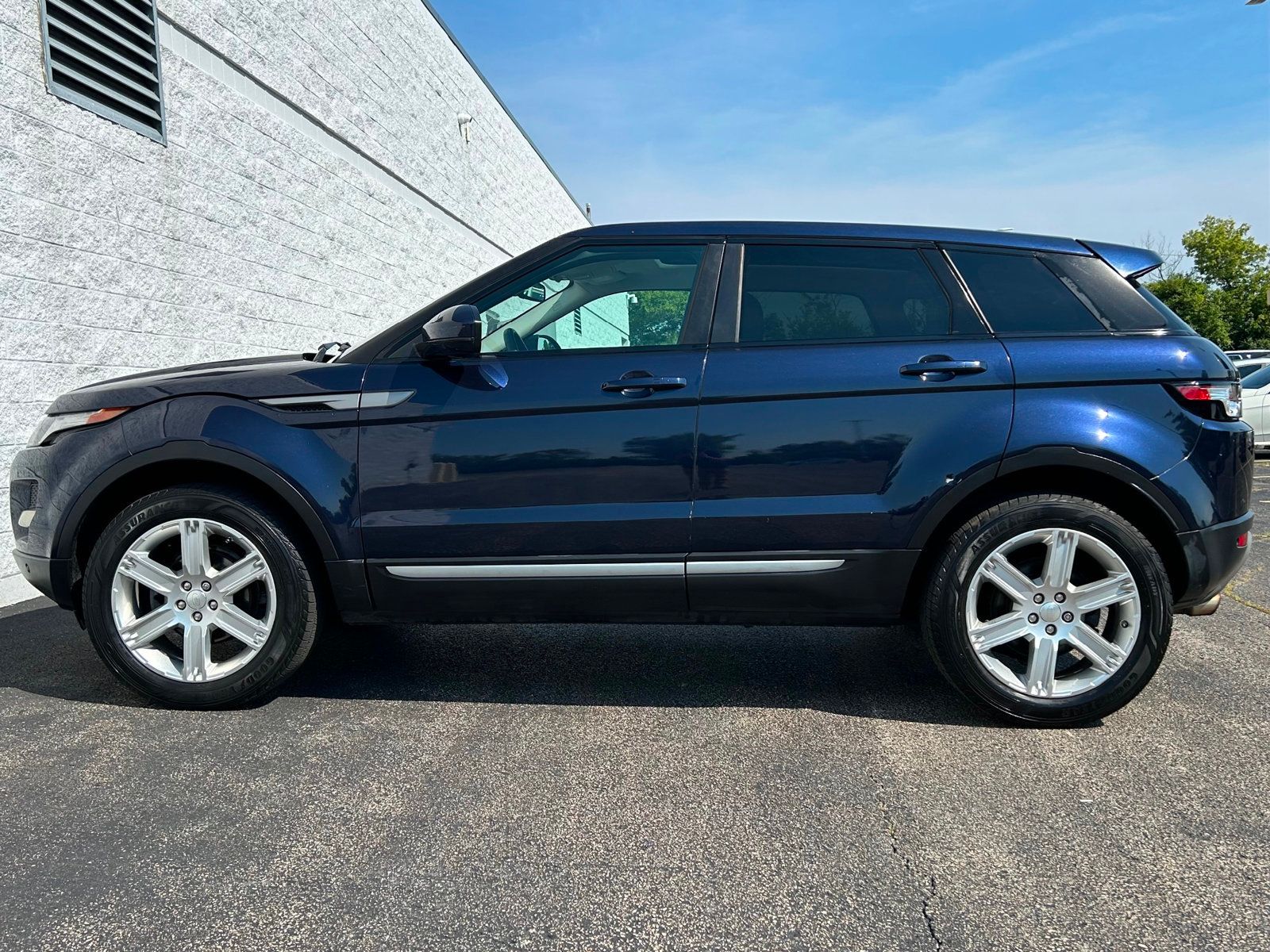 2014 Land Rover Range Rover Evoque Pure Plus photo 12
