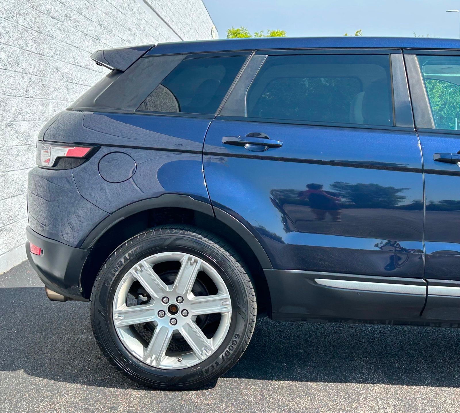 2014 Land Rover Range Rover Evoque Pure Plus photo 17