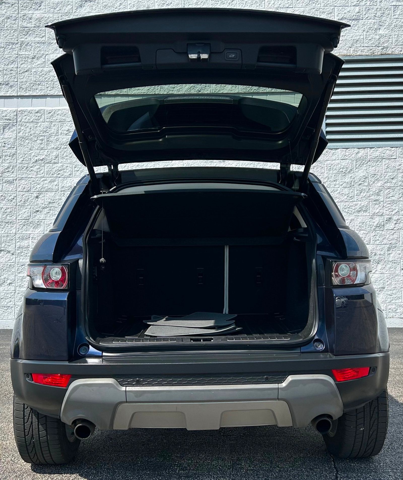 2014 Land Rover Range Rover Evoque Pure Plus photo 33