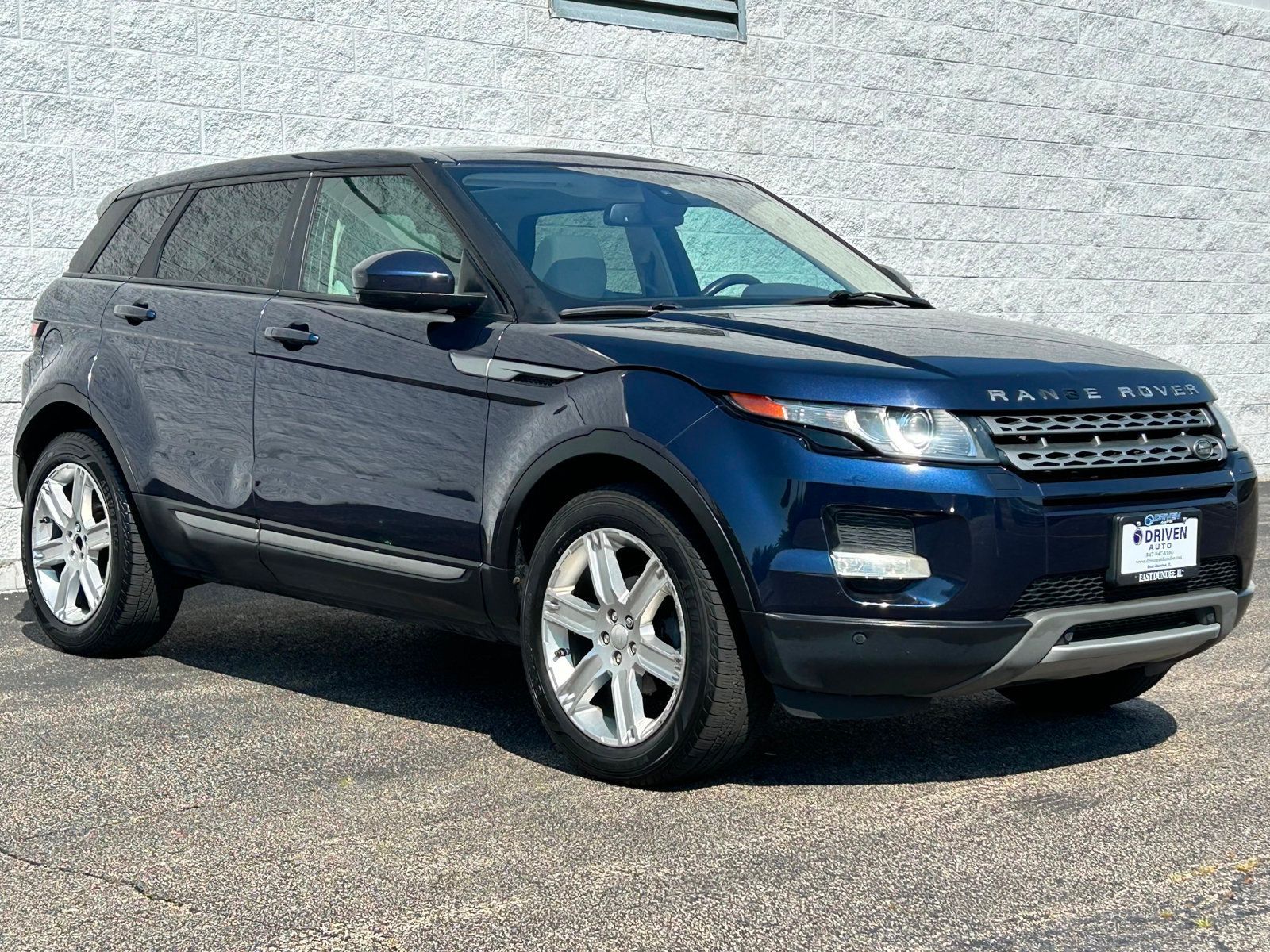 2014 Land Rover Range Rover Evoque Pure Plus photo 6