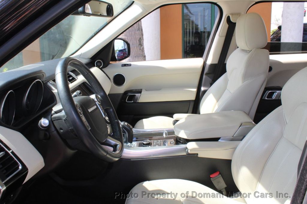 2014 Land Rover Range Rover Sport HSE photo 8