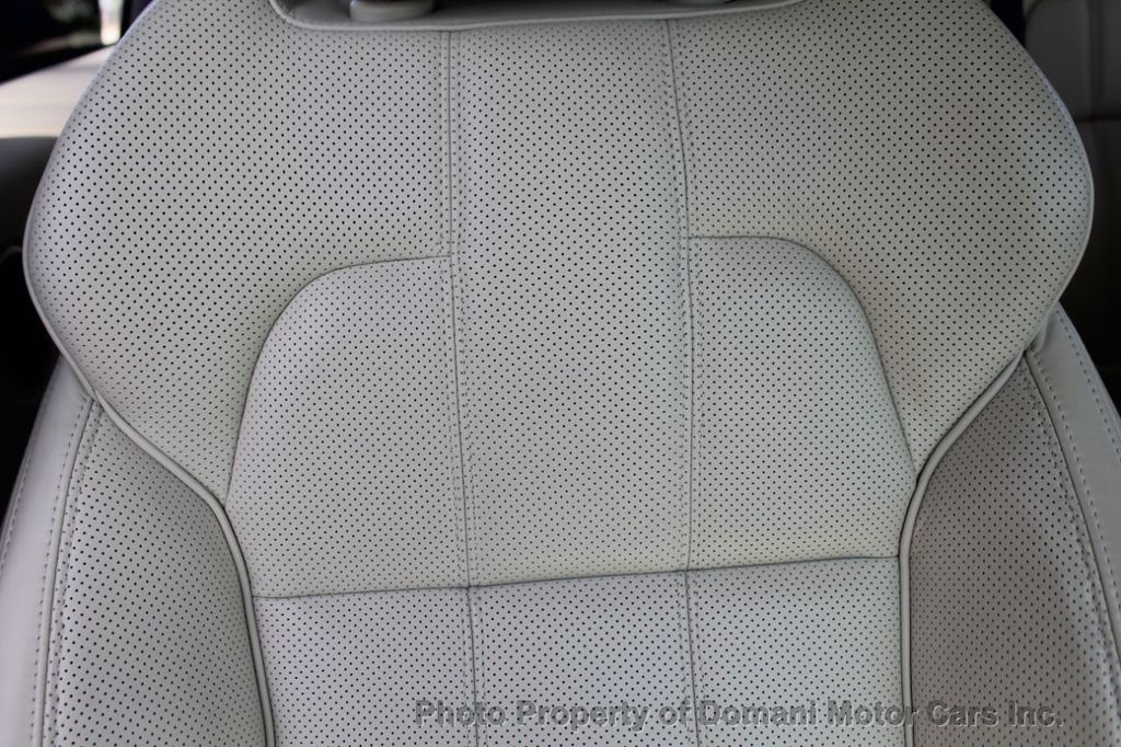 2014 Land Rover Range Rover Sport HSE photo 18
