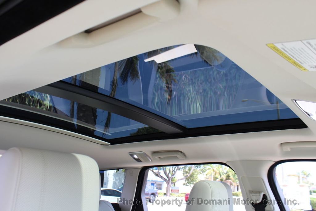2014 Land Rover Range Rover Sport HSE photo 24