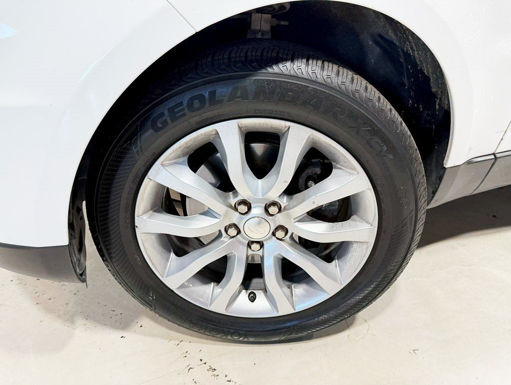 2014 Land Rover Range Rover Sport HSE photo 2