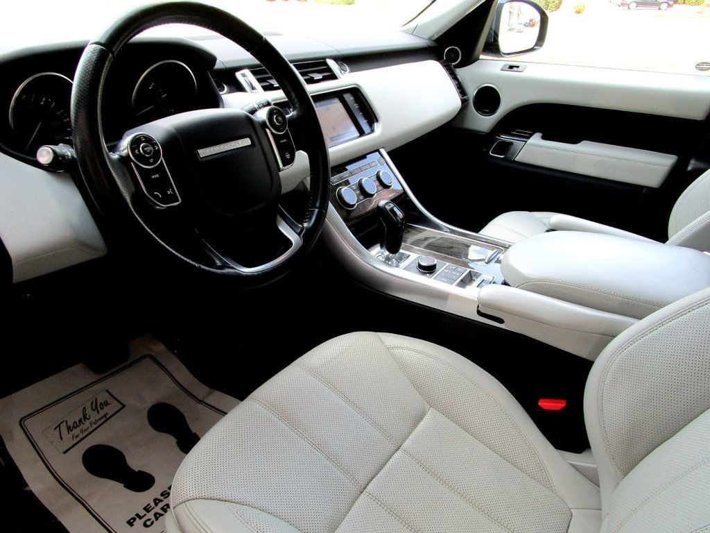 2014 Land Rover Range Rover Sport HSE photo 12
