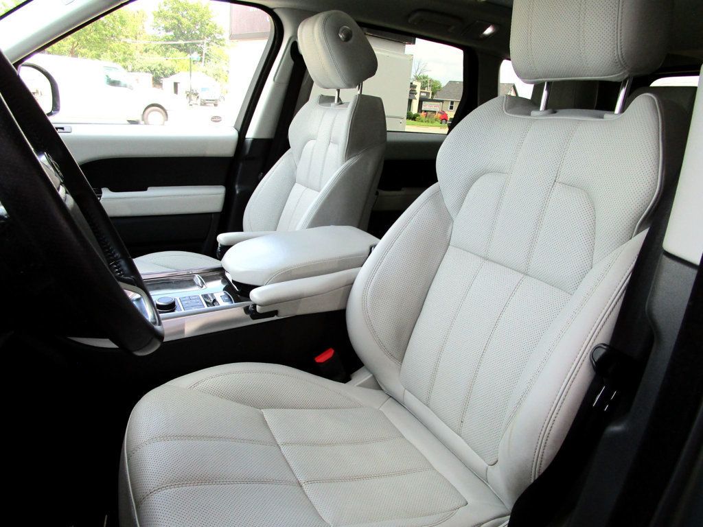 2014 Land Rover Range Rover Sport HSE photo 14