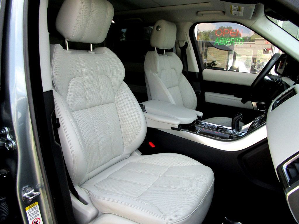 2014 Land Rover Range Rover Sport HSE photo 15