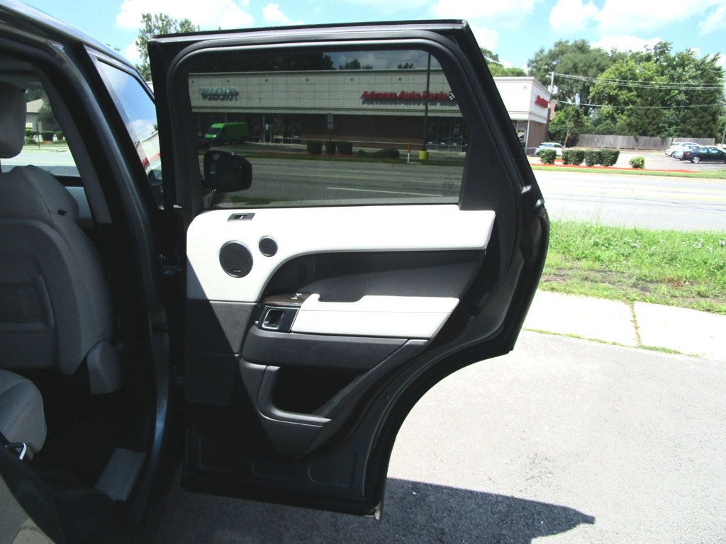 2014 Land Rover Range Rover Sport HSE photo 34