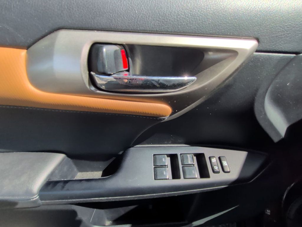 Lexus CT 200h 5dr Sedan Hybrid photo 12