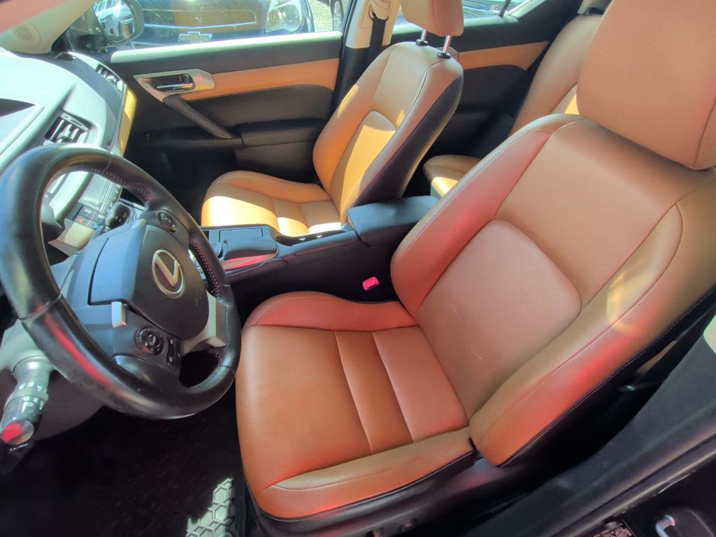 Lexus CT 200h 5dr Sedan Hybrid photo 14