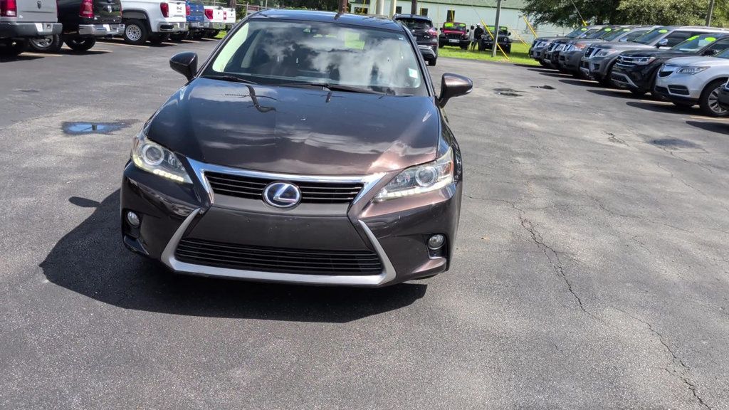 Lexus CT 200h 5dr Sedan Hybrid photo 3