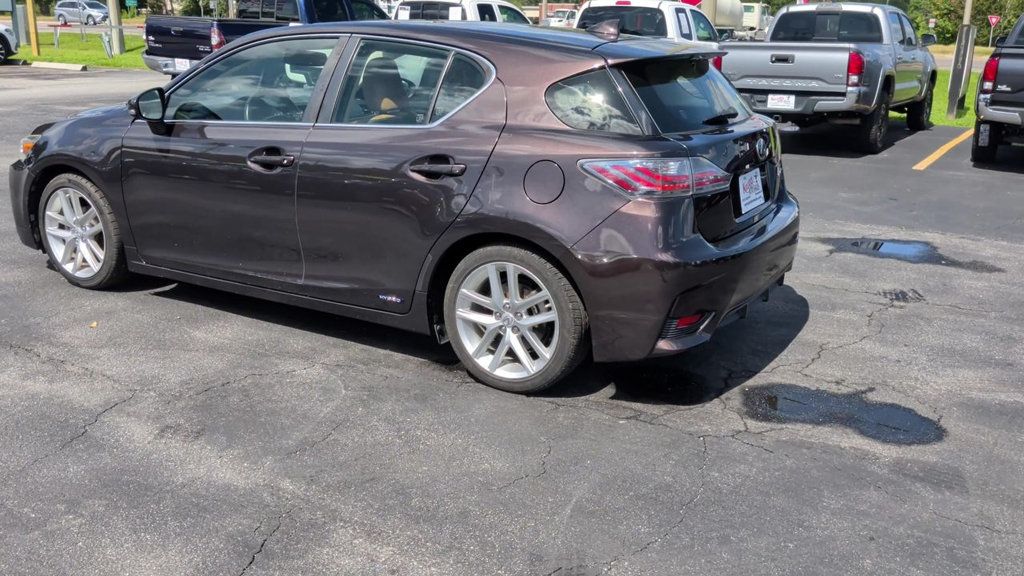 Lexus CT 200h 5dr Sedan Hybrid photo 6