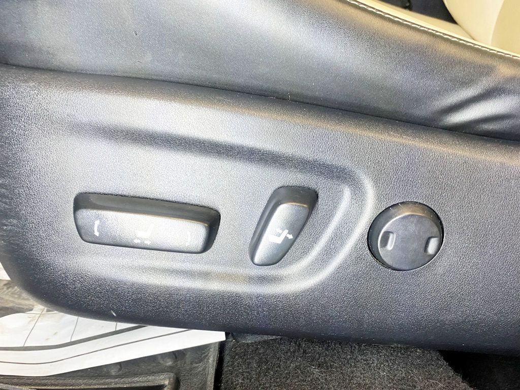 2014 Lexus CT 200h 5dr Sedan Hybrid - 22971839 - 20