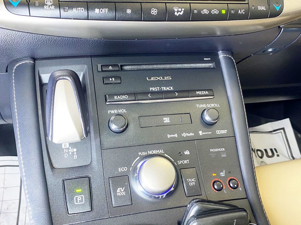 2014 Lexus CT 200h 5dr Sedan Hybrid - 22971839 - 34