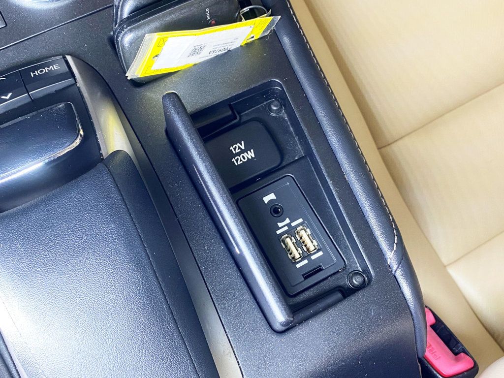 2014 Lexus CT 200h 5dr Sedan Hybrid - 22971839 - 36