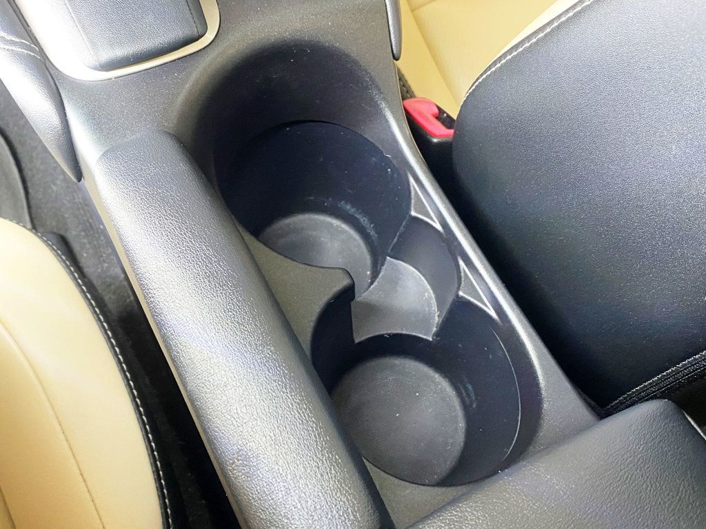 2014 Lexus CT 200h 5dr Sedan Hybrid - 22971839 - 37