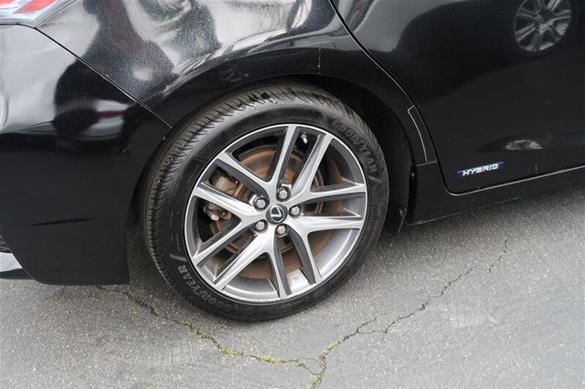 2014 Lexus CT 200h 5dr Sedan Hybrid - 22986260 - 17