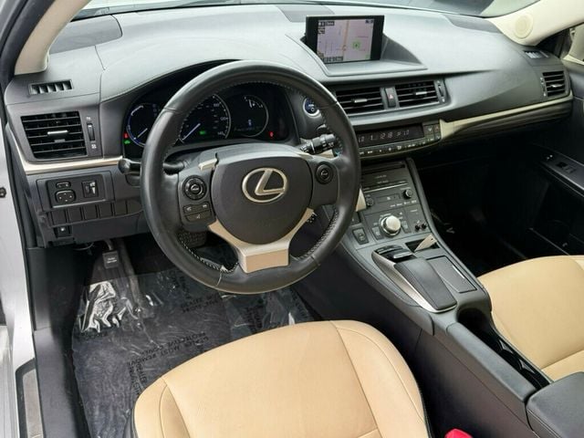 2014 Lexus CT 200h 5dr Sedan Hybrid - 23034225 - 9