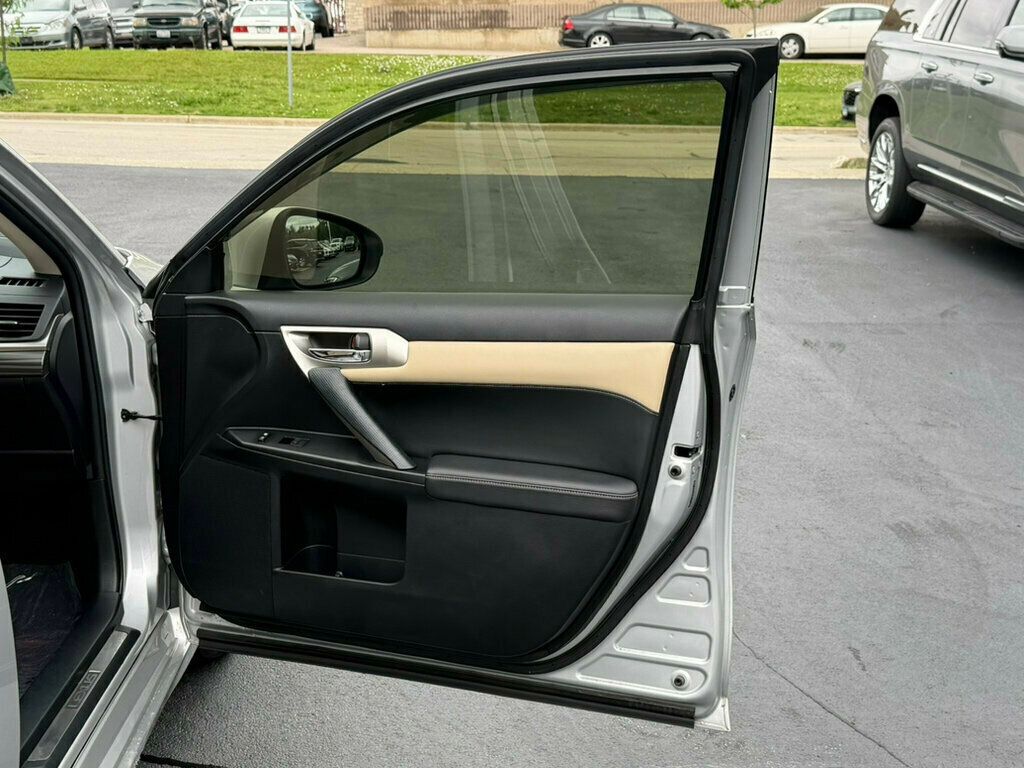 2014 Lexus CT 200h 5dr Sedan Hybrid - 23034225 - 21
