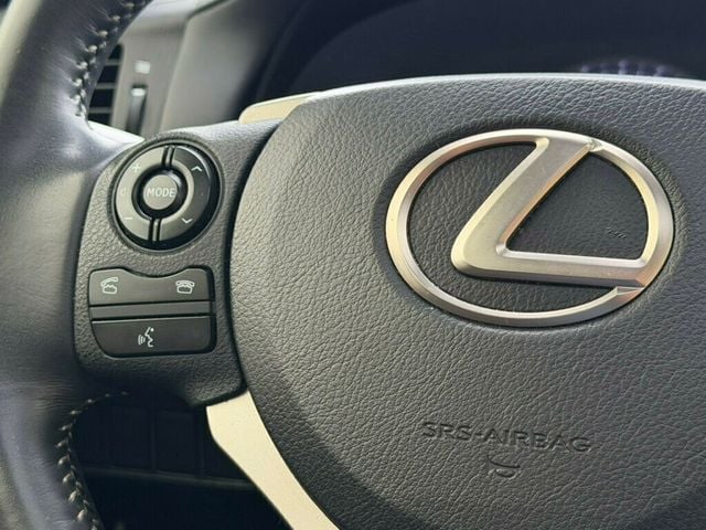2014 Lexus CT 200h 5dr Sedan Hybrid - 23034225 - 32