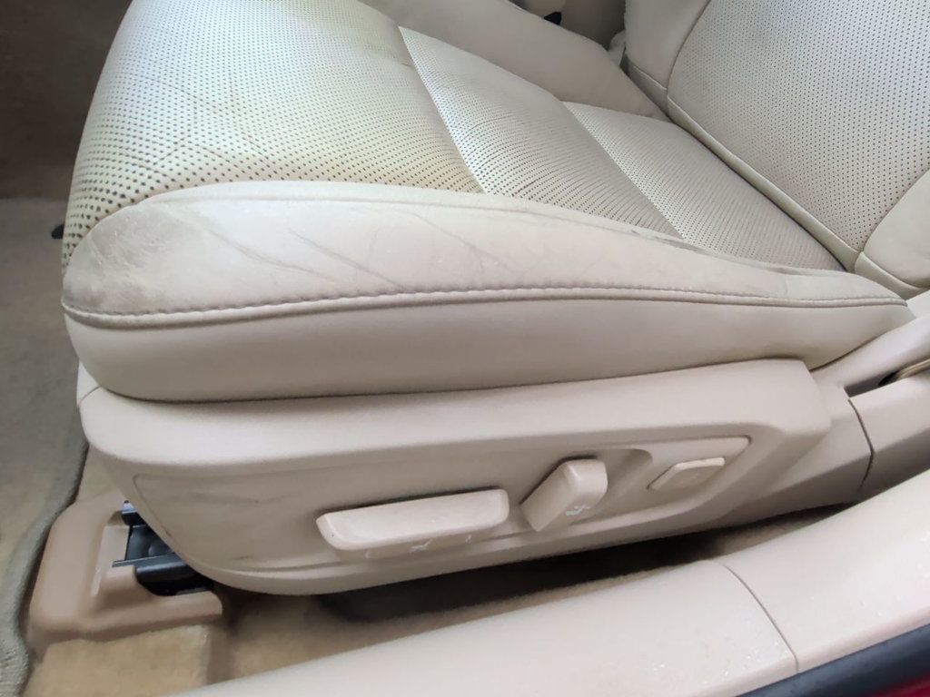Lexus ES photo 13