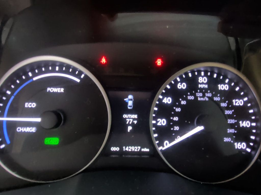 Lexus ES photo 16