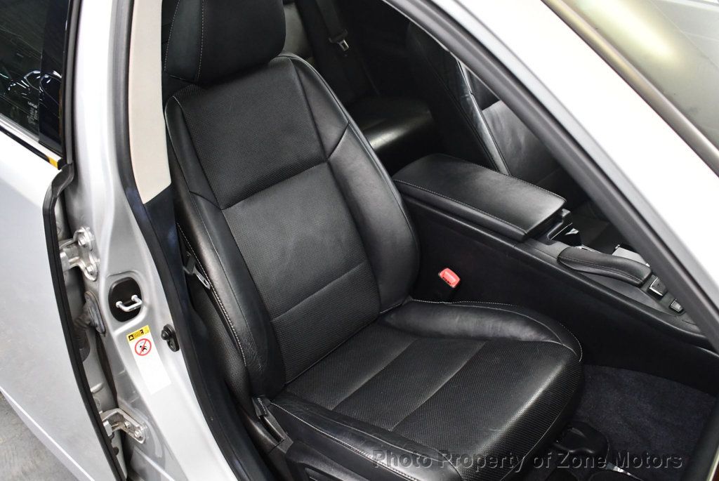 2014 Lexus ES 350 photo 11