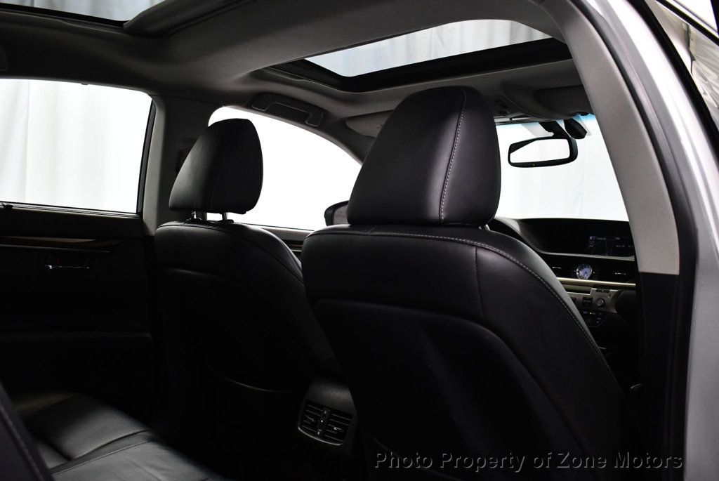 2014 Lexus ES 350 photo 14