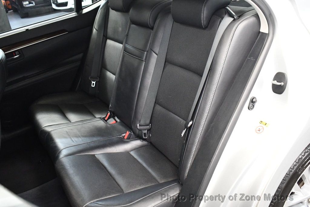 2014 Lexus ES 350 photo 19