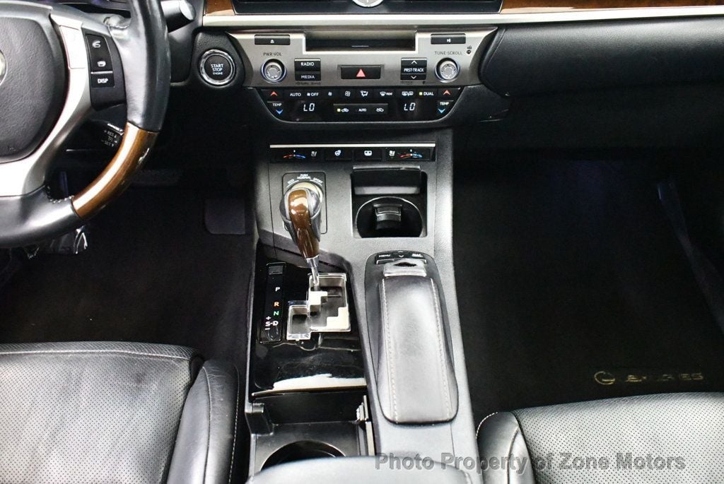 2014 Lexus ES 350 photo 22