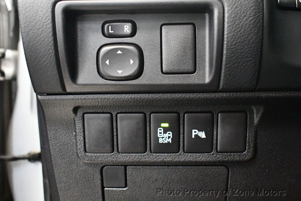 2014 Lexus ES 350 photo 28