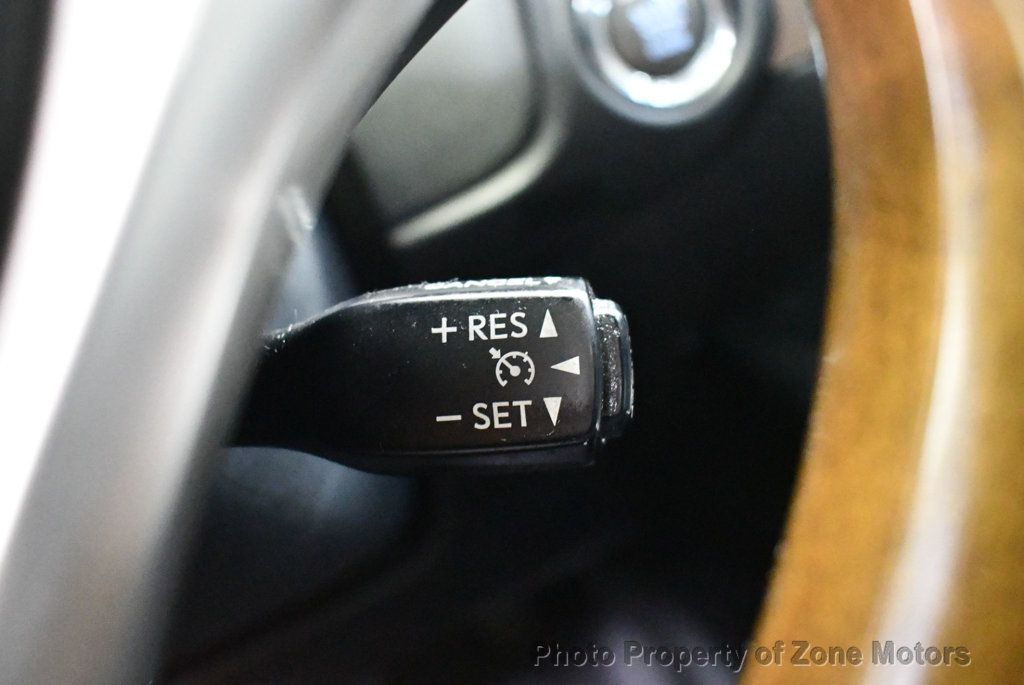 2014 Lexus ES 350 photo 33