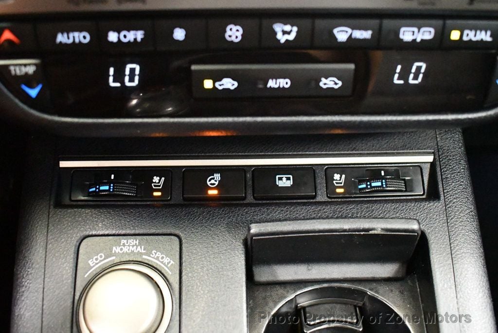 2014 Lexus ES 350 photo 36