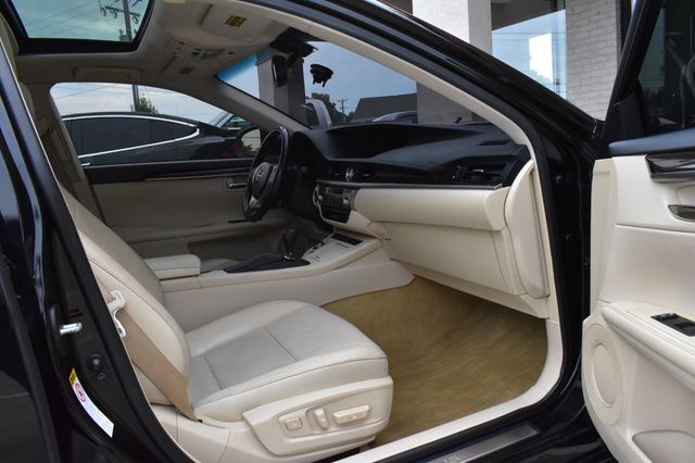 2014 Lexus ES 350 4dr Sedan - 22924130 - 18