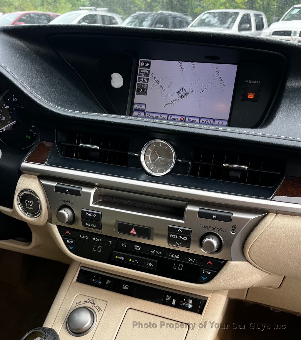 2014 Lexus ES 350 4dr Sedan - 23079966 - 17